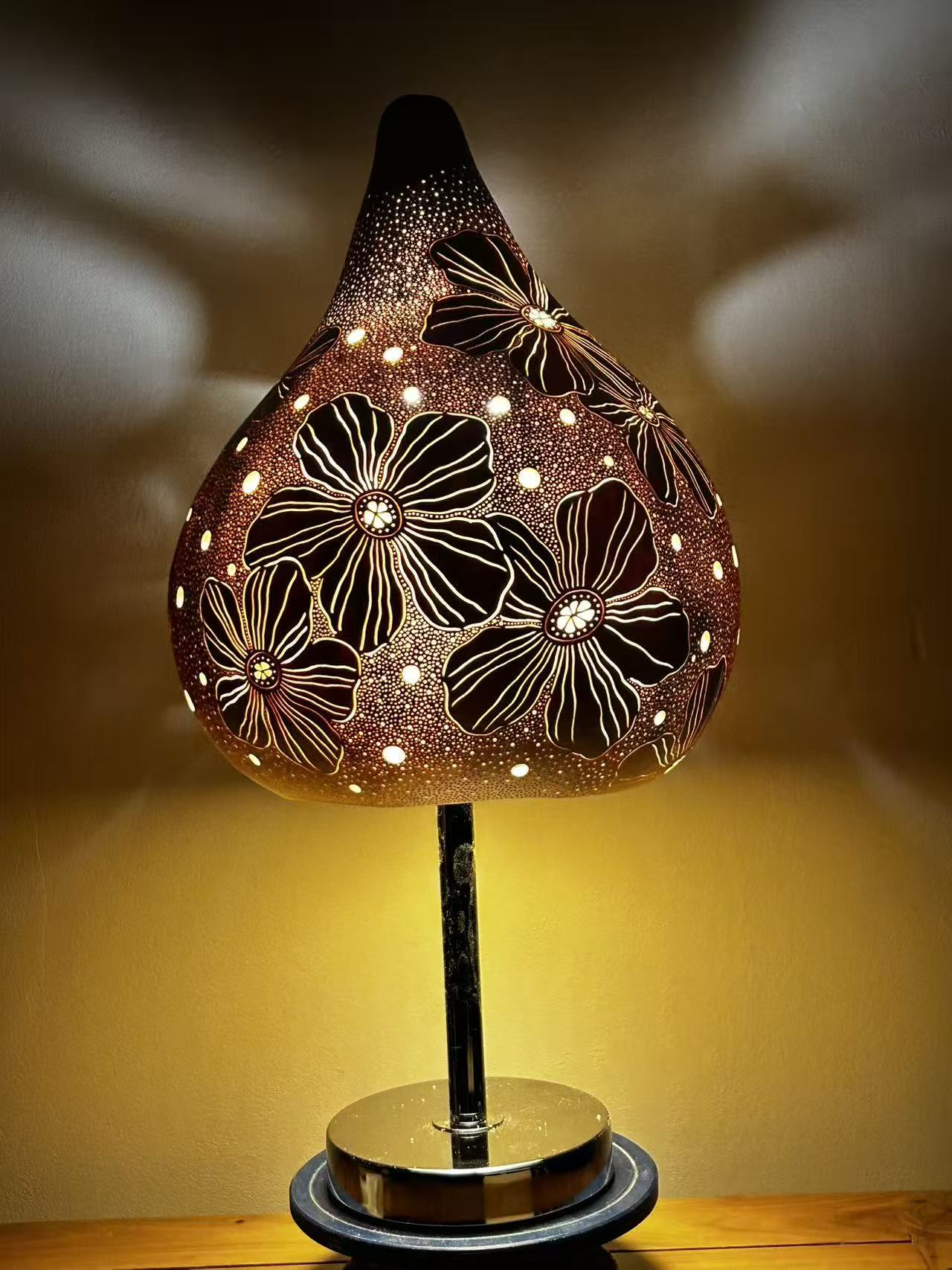 Handcrafted Floral Gourd Lamp – One of a Kind Only one piece exists. Once sold, this exact design will never be recreated.